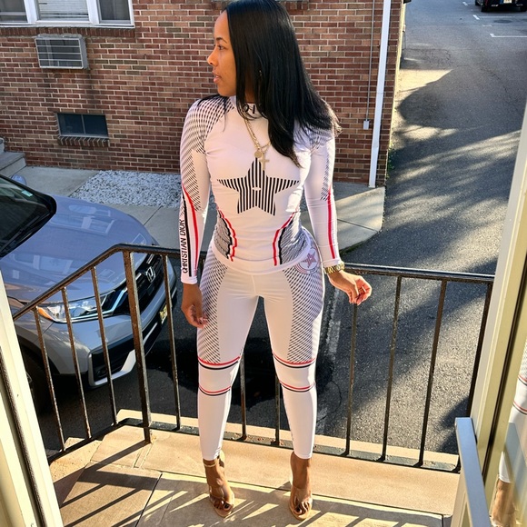 Tops - Stylish White and Black Graphic Jumpsuit